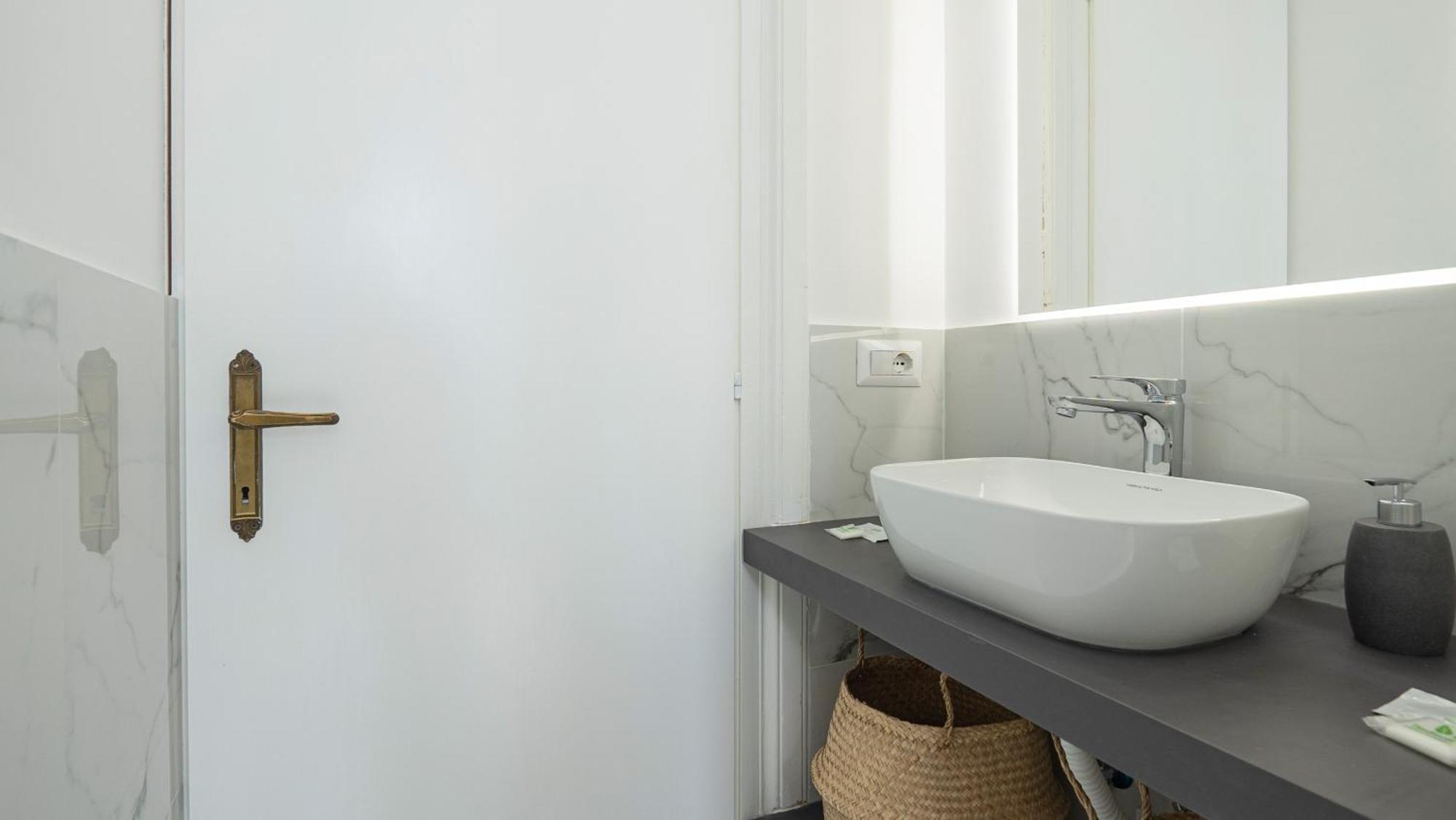 Domus San Giovanni Elegant Lägenhet *